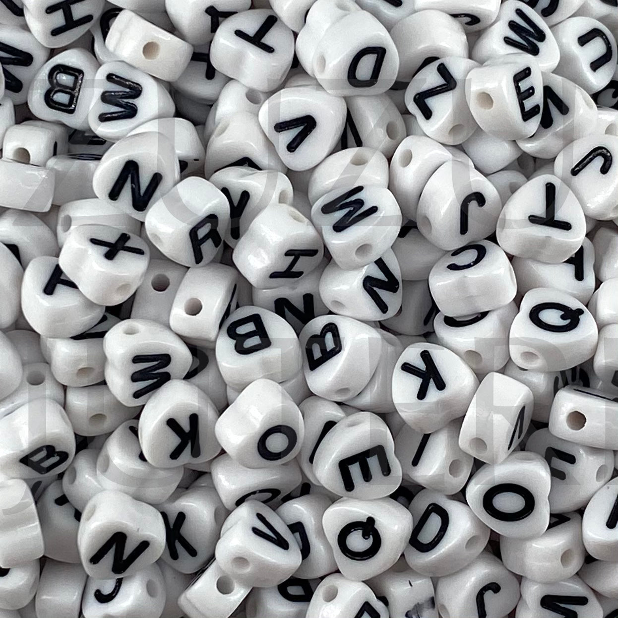 Conta Coração com Letras Sortidas 7mm (Pack 50pc)