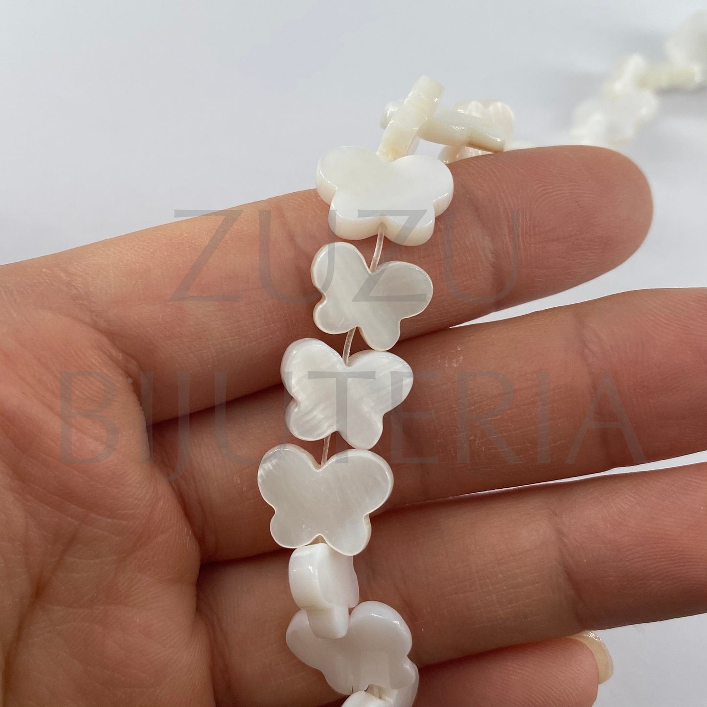 Conta Borboleta Madrepérola 9mm x 13mm