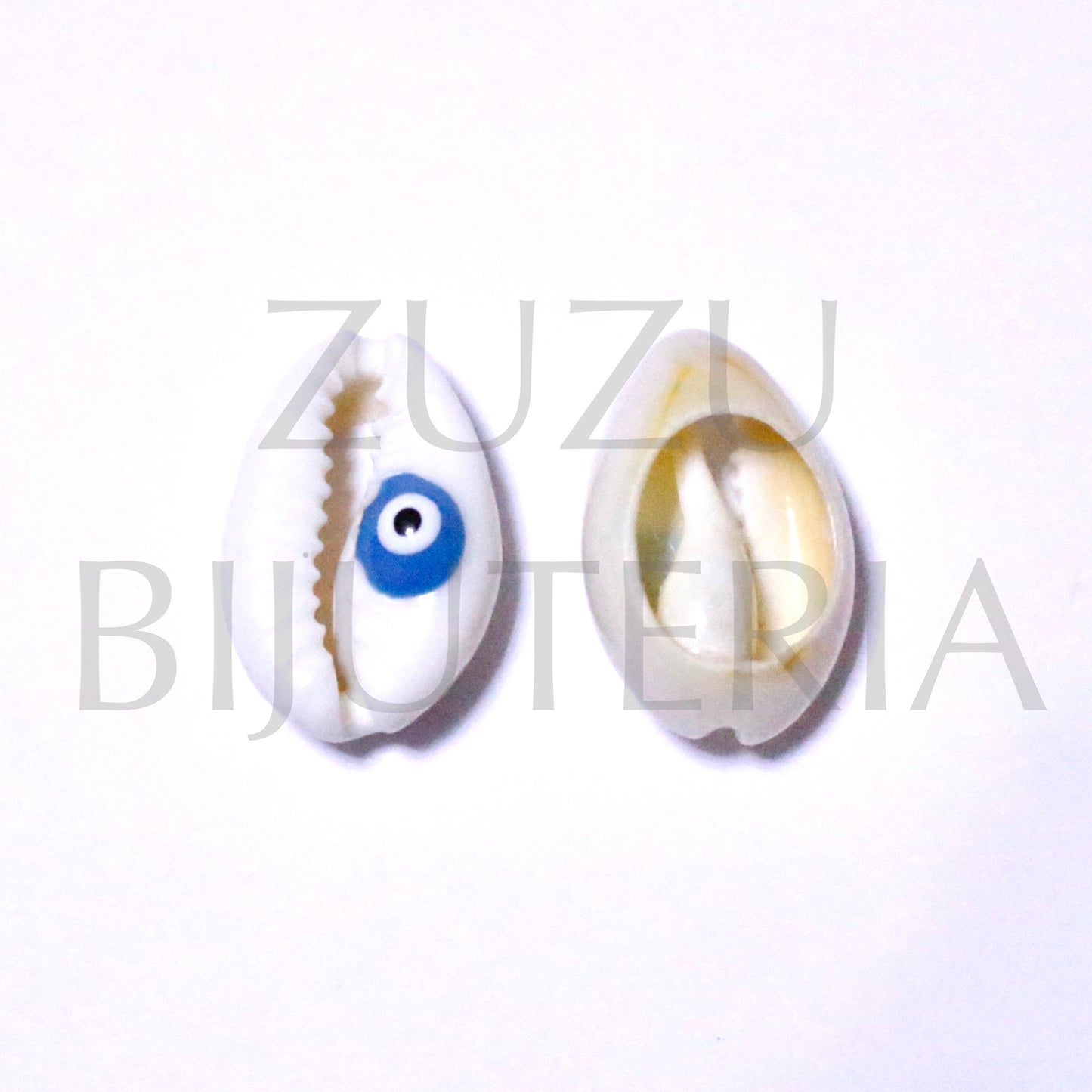 White Búzio Pendant / Inset with Turkish Eye
