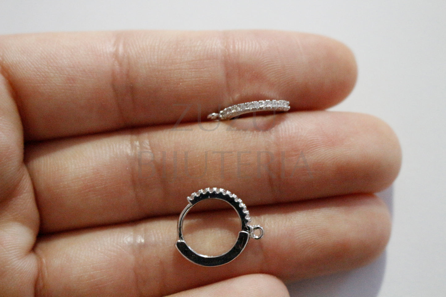 Base Brinco com Zirconias - Latão