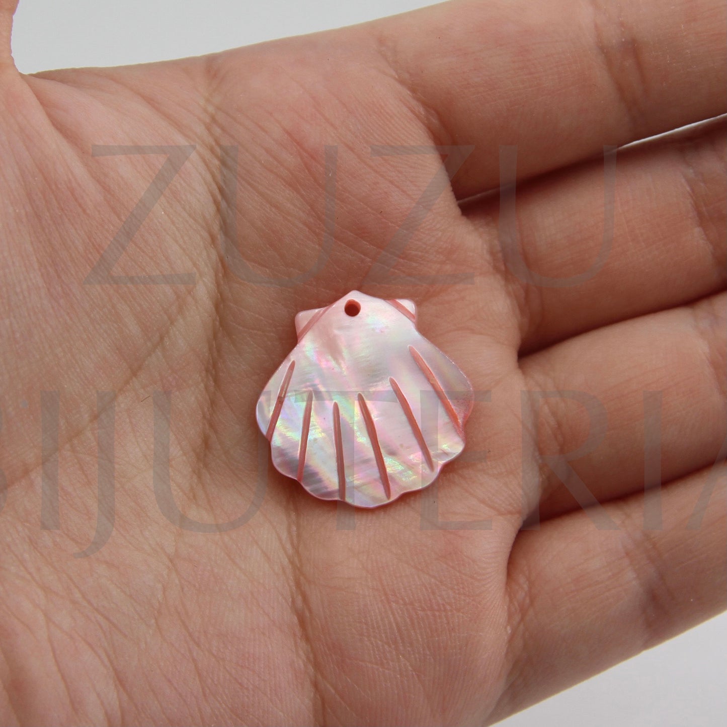 Mother of Pearl Shell Pendant 22mm - Pink