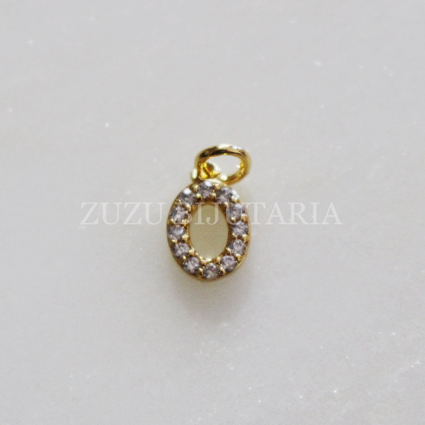 Pendente Letra Dourado com Zirconias 10mm - Latão